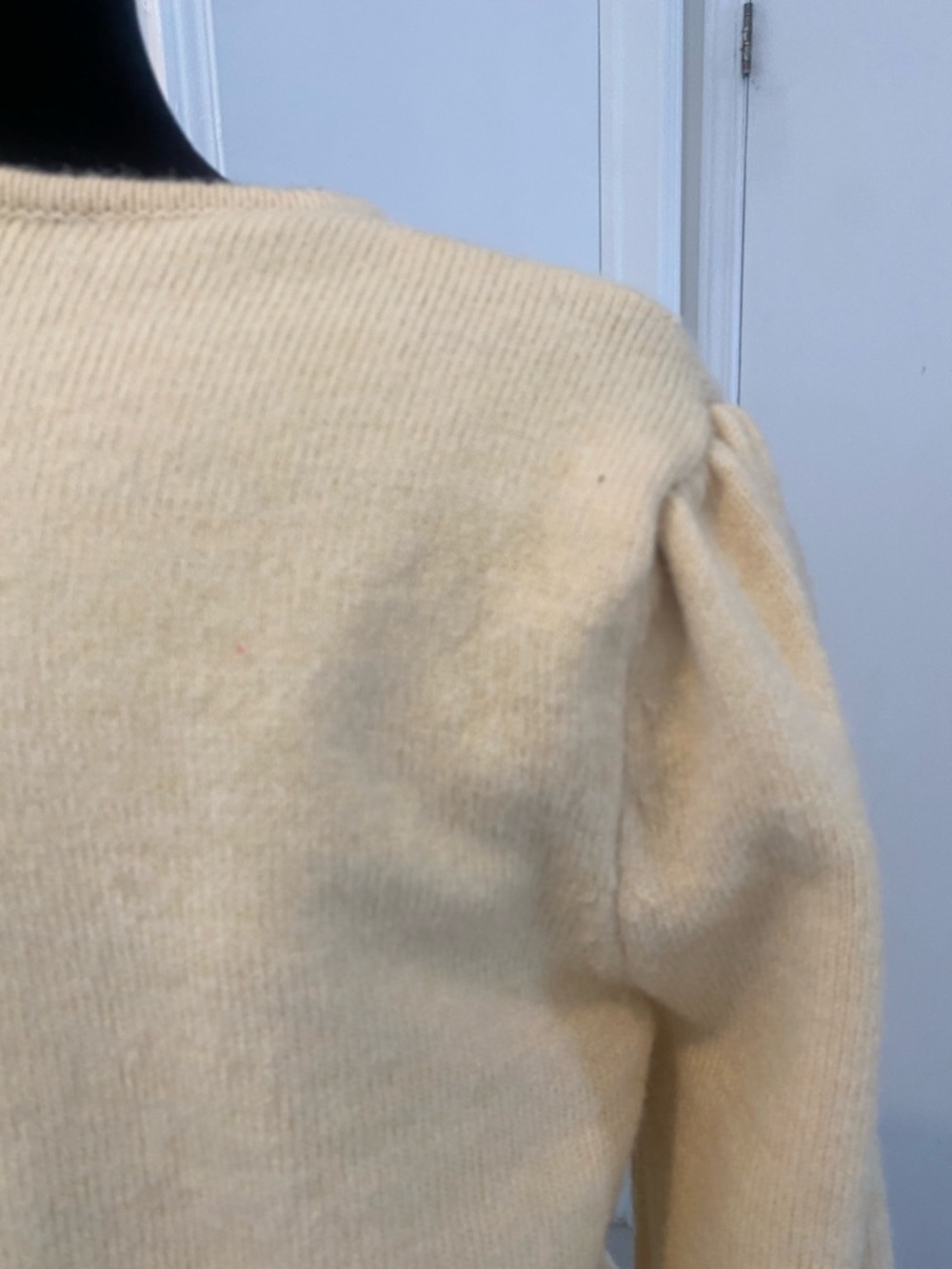 STUNNING VINTAGE Floral Embroidered round neck Sweater w puff sleeves Sze Medium - Picture 11 of 16